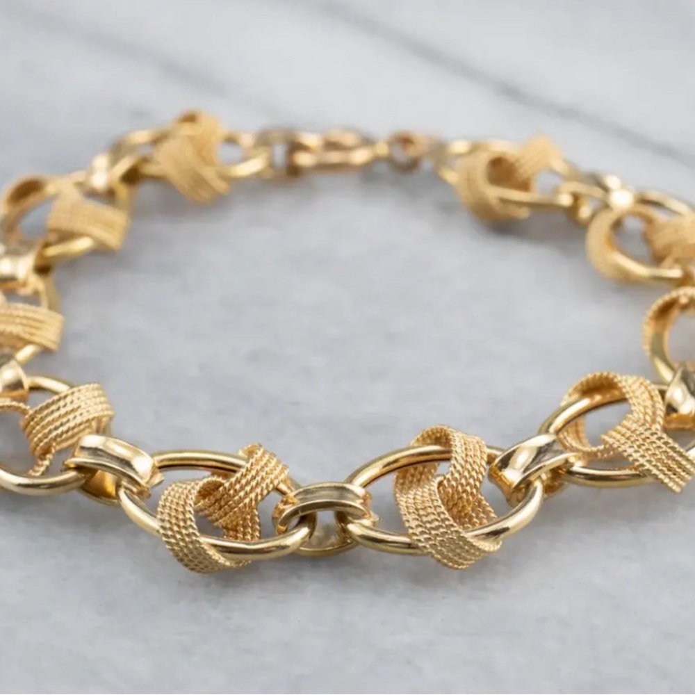 Market Square Jewelers 18k Gold Fancy Link Bracelet